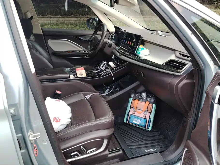 Geely Jia Ji New Energy — миниатюра 7