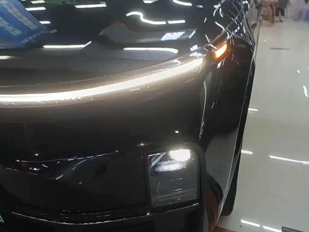 Li Auto Li L9 — миниатюра 24