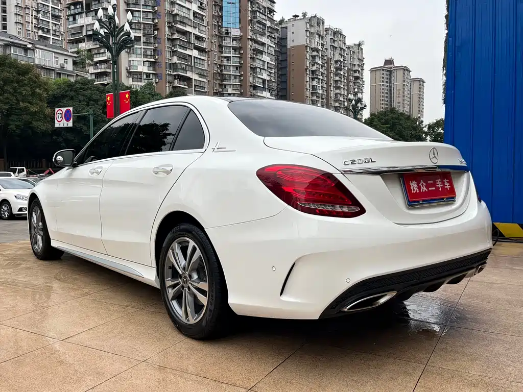 Mercedes-Benz C-Class — миниатюра 13