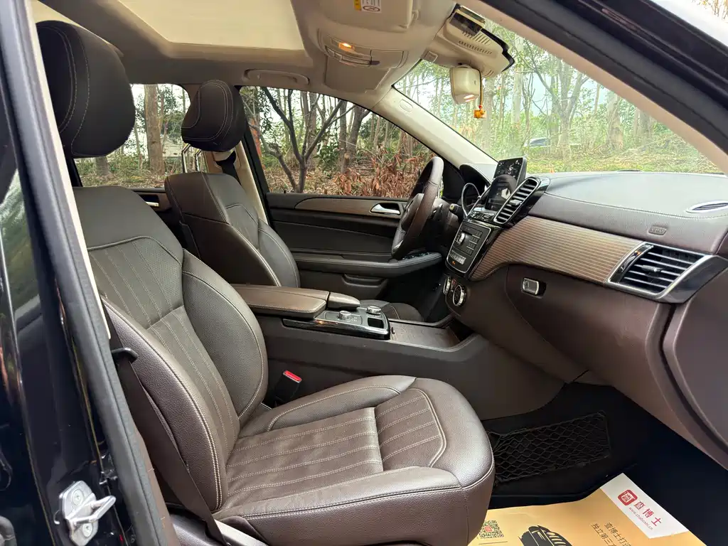 Mercedes-Benz GLE (Import) — миниатюра 6