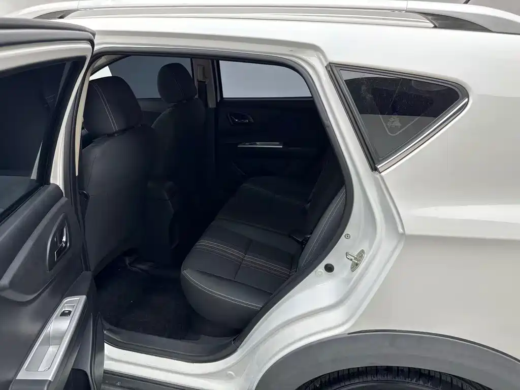 Dongfeng AX3 2016 1.5L MT