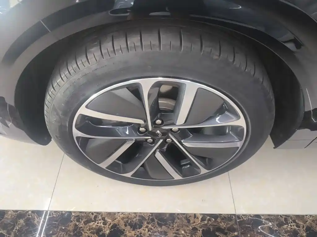 Li Auto Li L6 — миниатюра 23