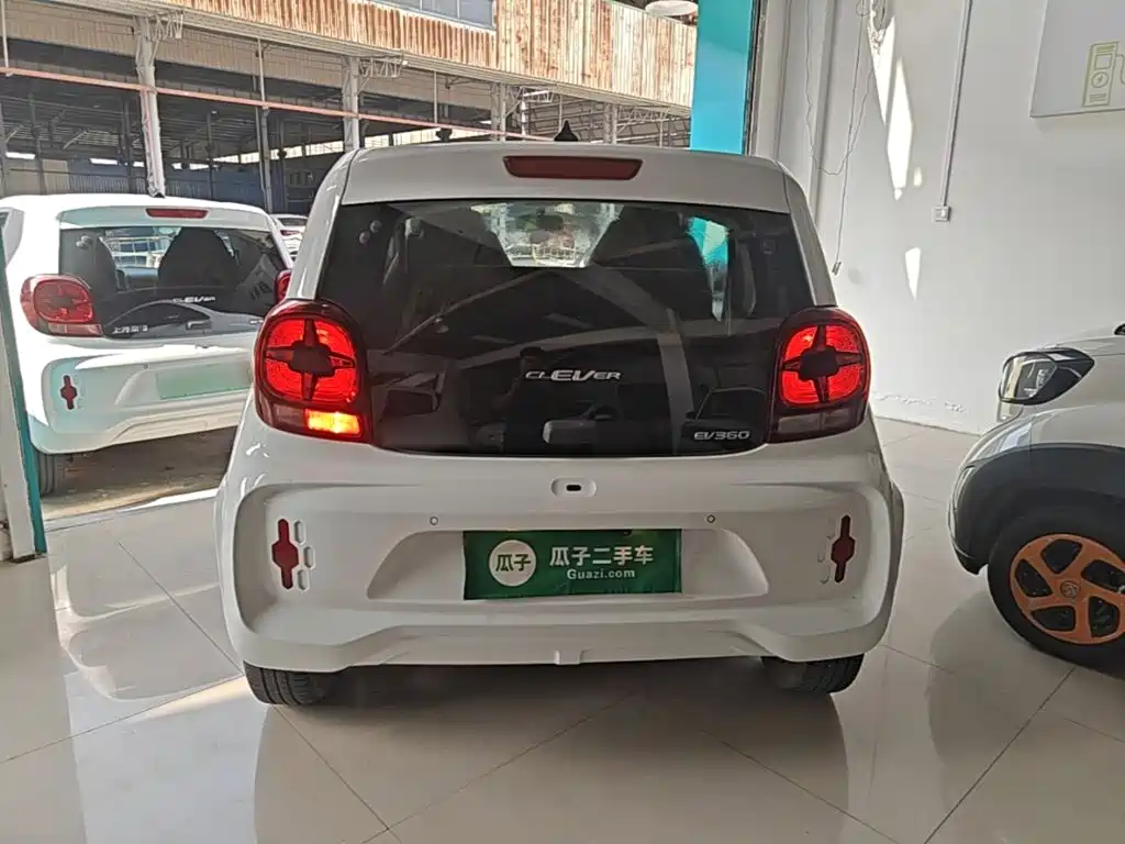 Roewe Clever — миниатюра 6
