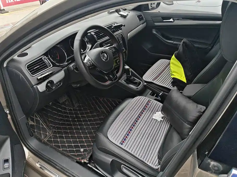 Volkswagen Sagitar — миниатюра 9