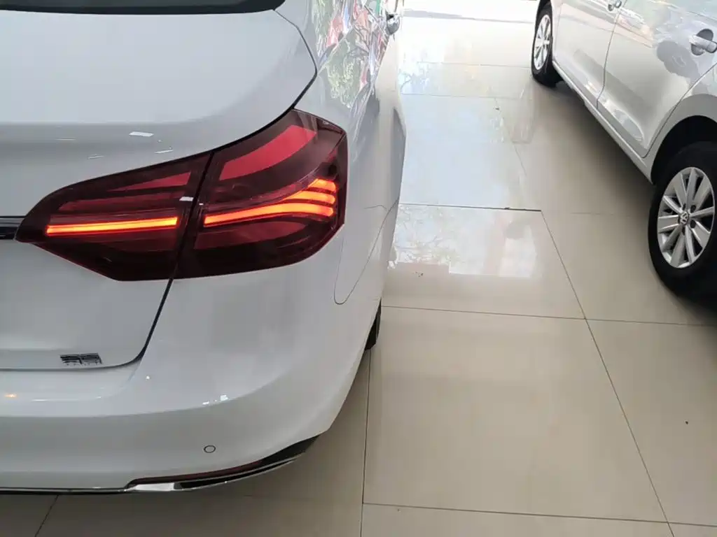 Geely Emgrand — миниатюра 8