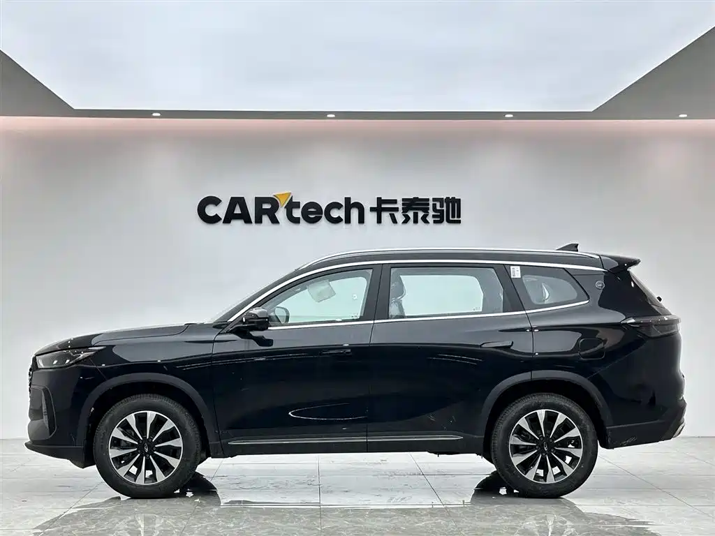 Chery 8 PLUS 2025 290TGDI DCT