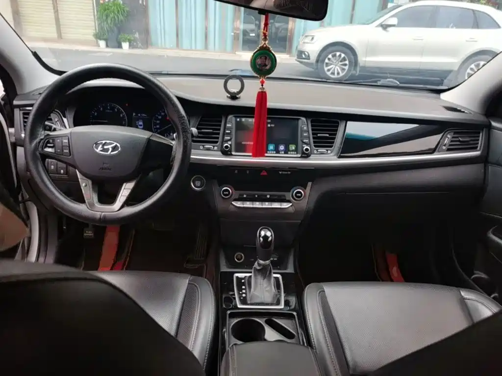 Hyundai Mistra — миниатюра 10