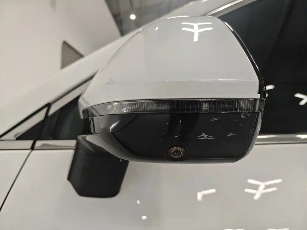 Li Auto Li ONE — миниатюра 4