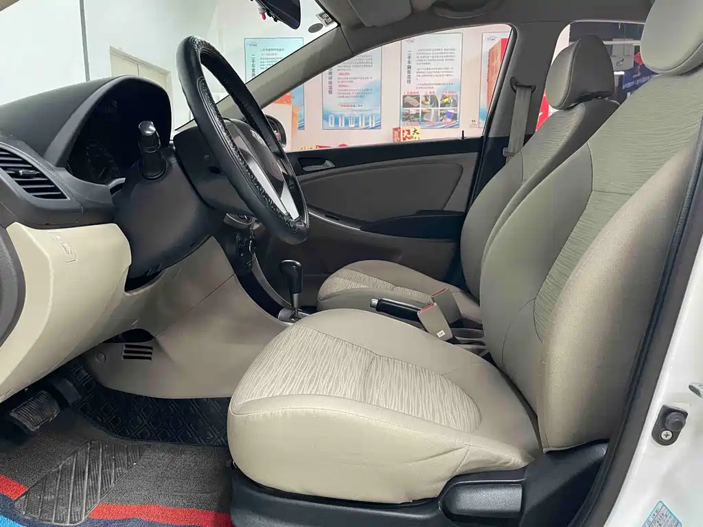 Hyundai Verna — миниатюра 8