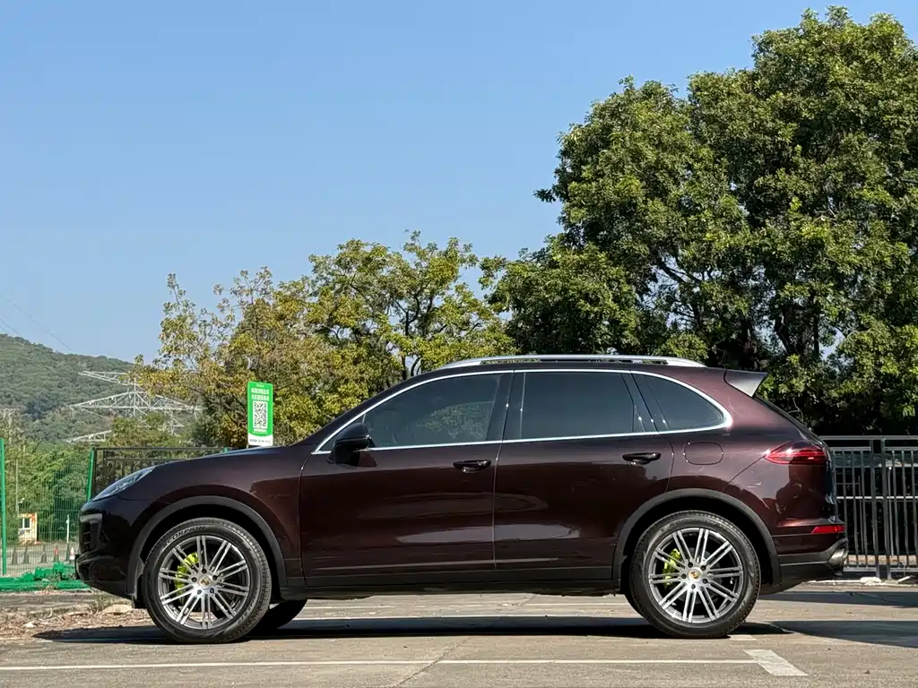 PORSCHE CAYENNE NEW ENERGY