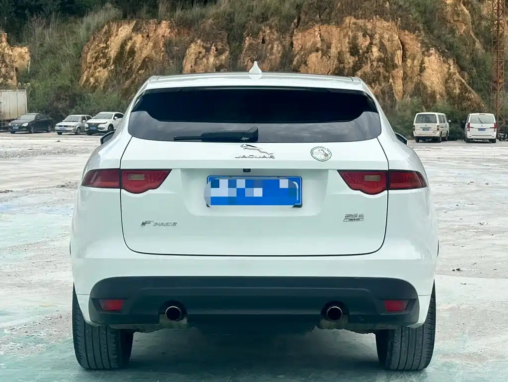 Jaguar F-PACE — миниатюра 8