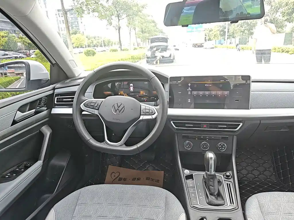 Volkswagen Lavida — миниатюра 4