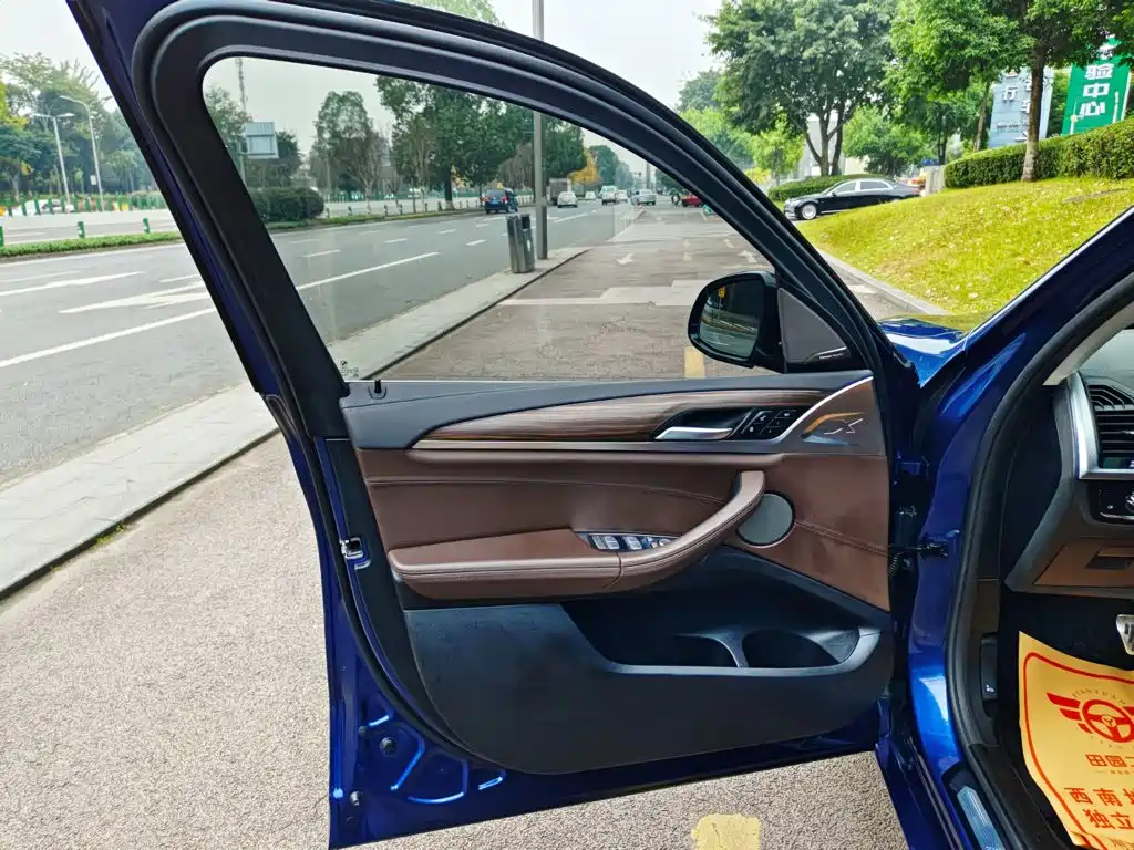 BMW X3 — миниатюра 6
