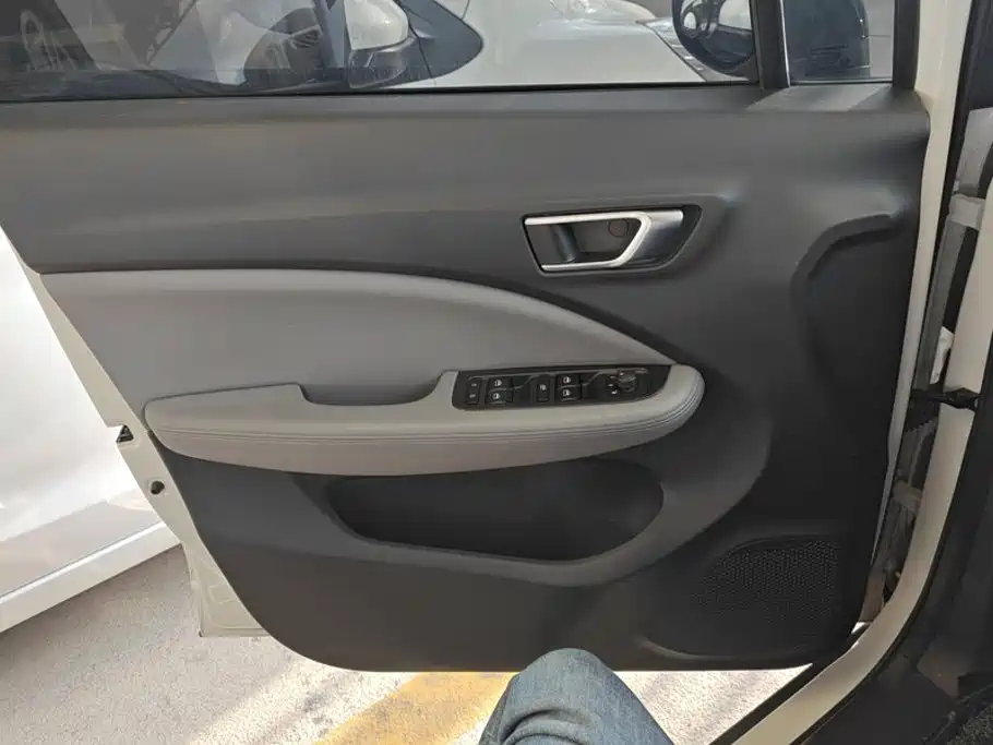 Leapmotor Leapmotor T03 — миниатюра 7