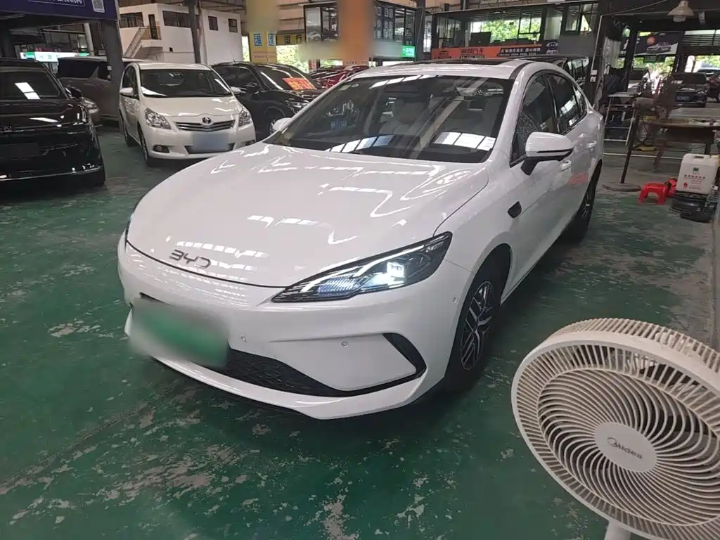 BYD Seal 05 DM-i — миниатюра 2