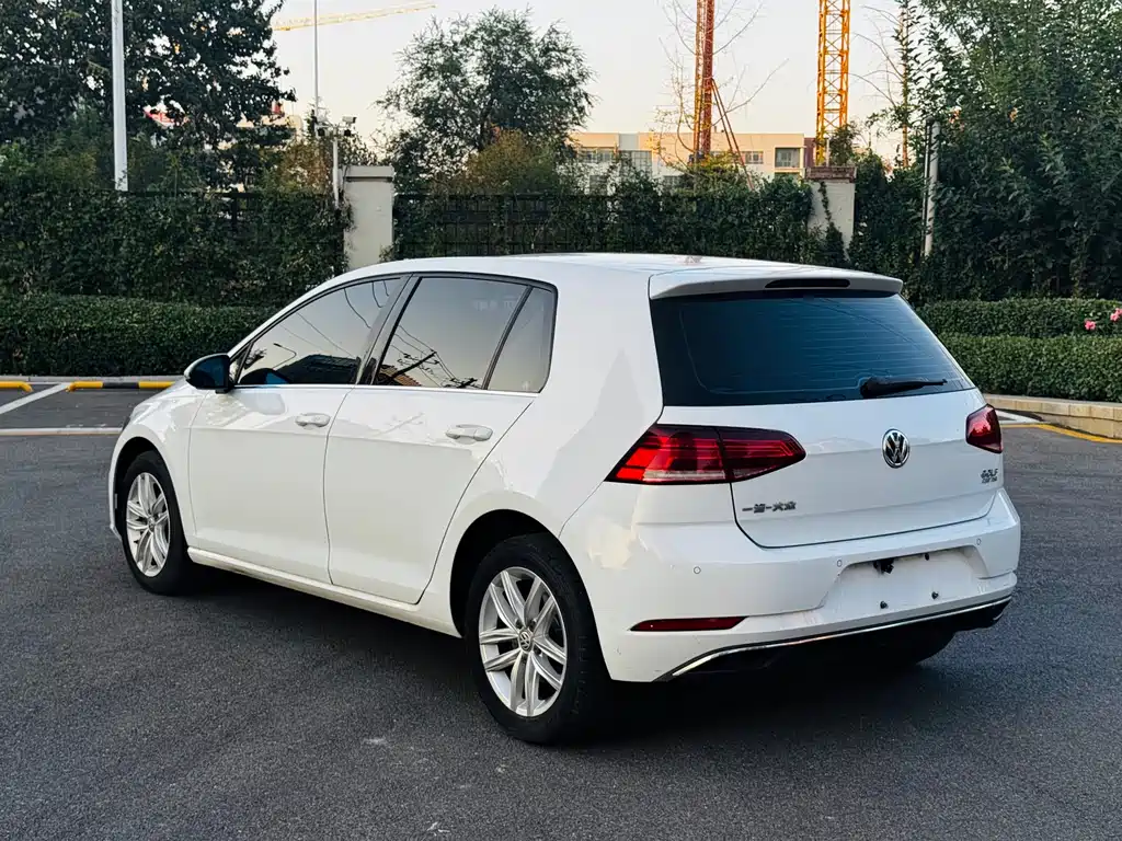 Volkswagen Golf — миниатюра 6