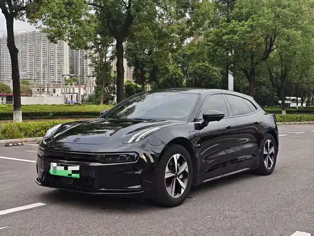 Zeekr 001 2023