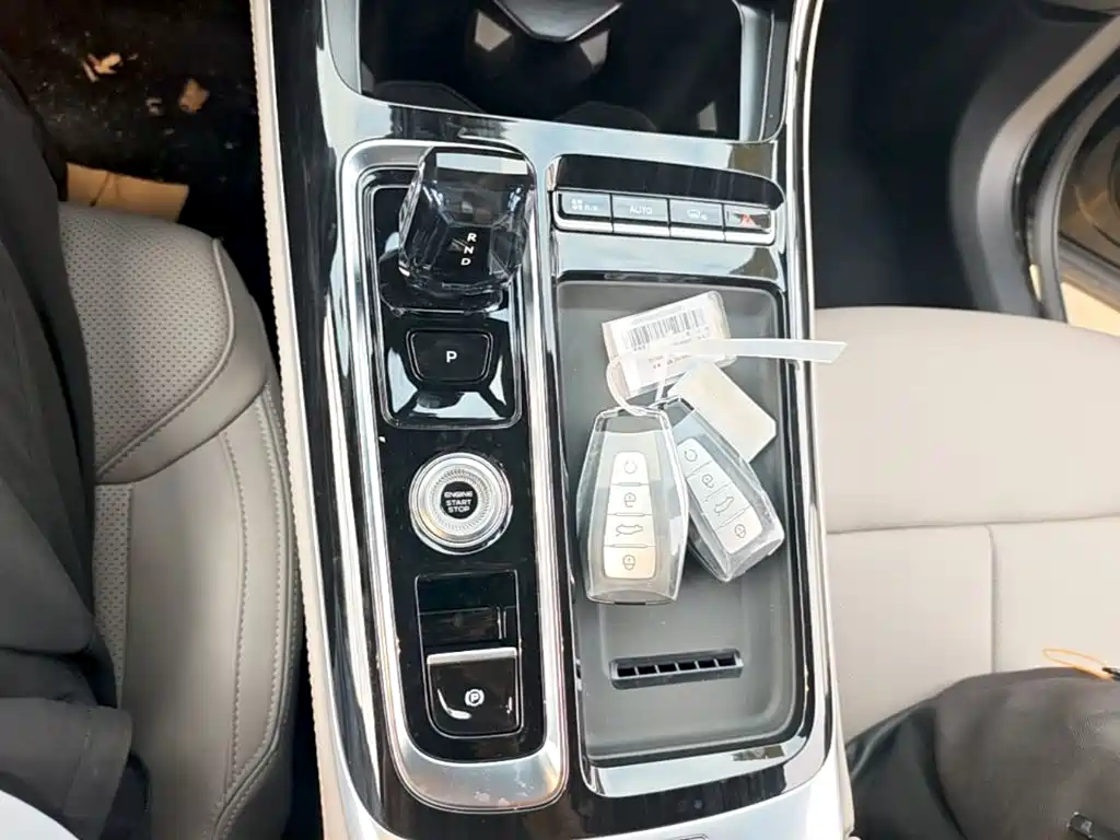 Geely Boyue L — миниатюра 14