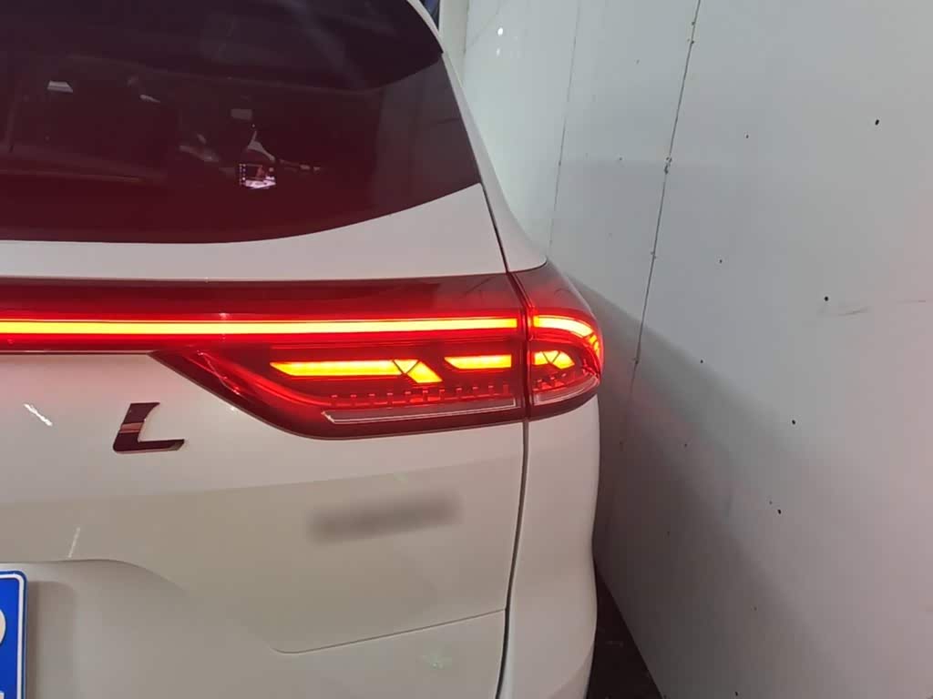 Haval Haval H6 1.5 л 2023 г. Белый, пробег 35100 км