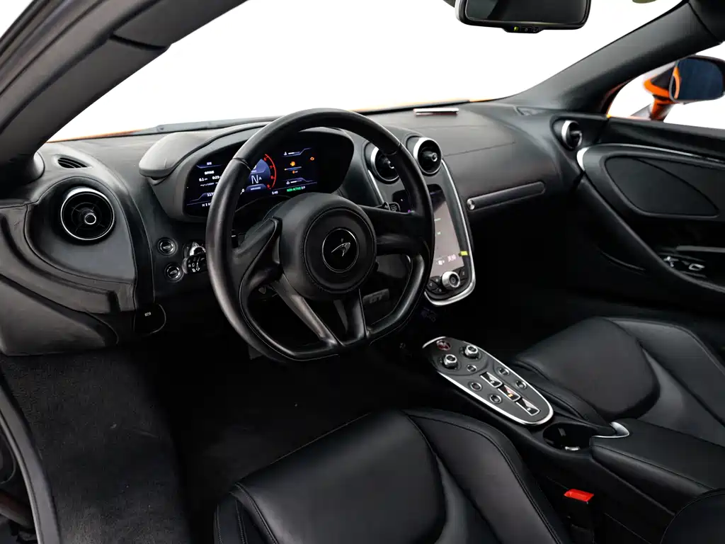 McLaren GT — миниатюра 11