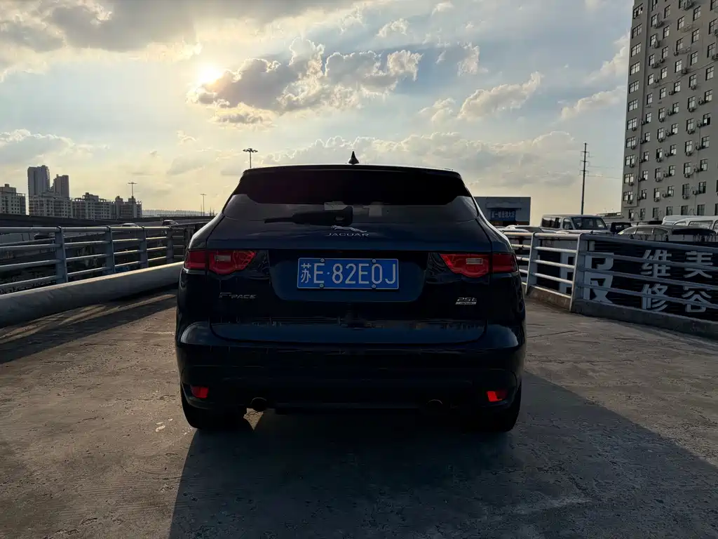 Jaguar F-PACE — миниатюра 6