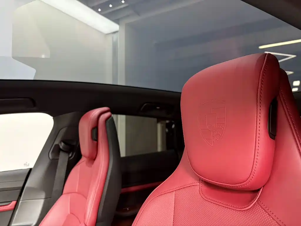 Porsche Taycan — миниатюра 21