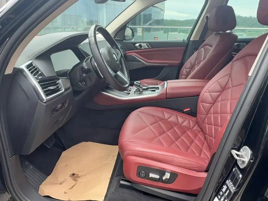 BMW X5 2022 xDrive 30Li Premium M Sport