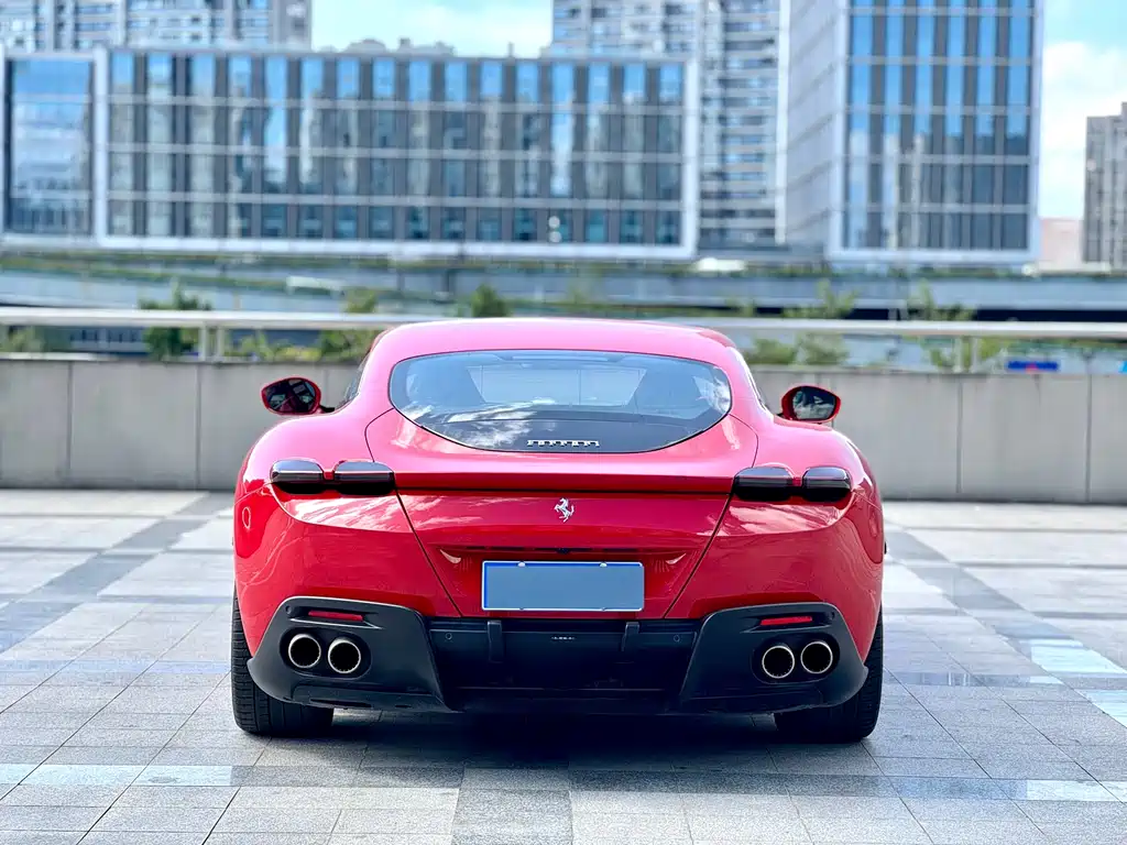 FERRARI ROMA
