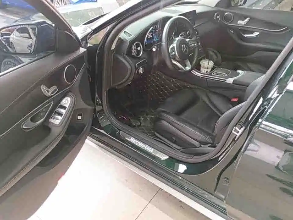 Mercedes-Benz C-Class — миниатюра 8