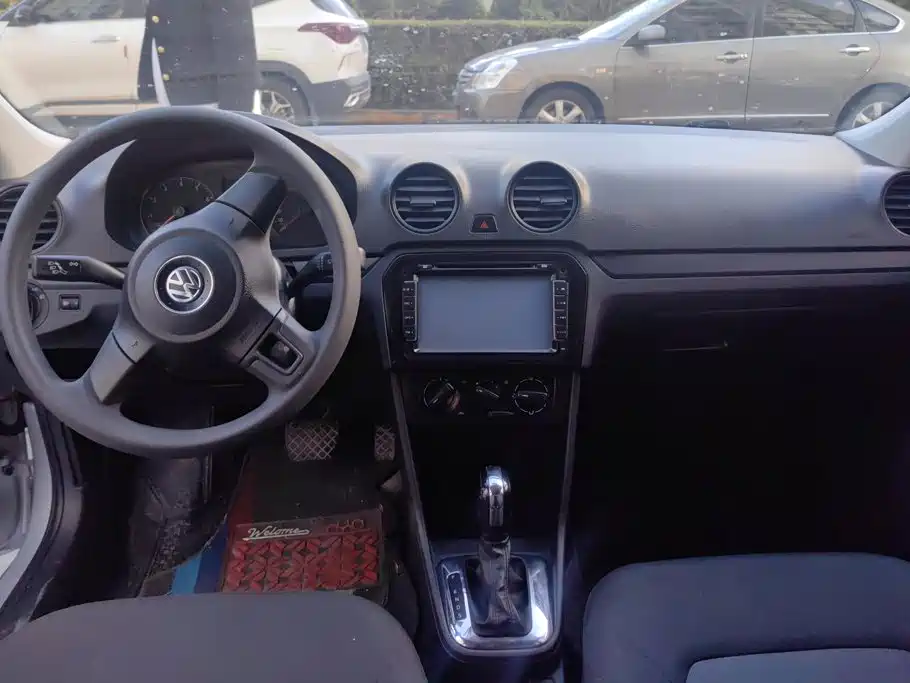 Volkswagen Jetta — миниатюра 12