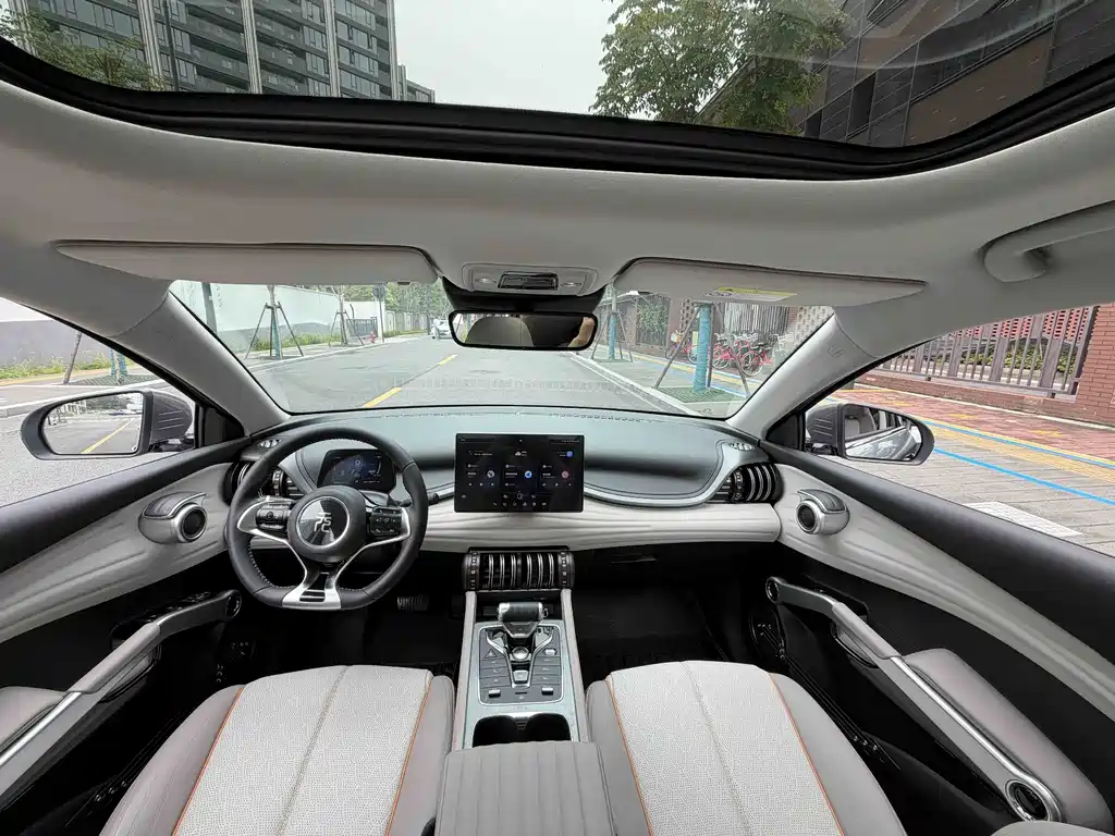 BYD Yuan Plus — миниатюра 10