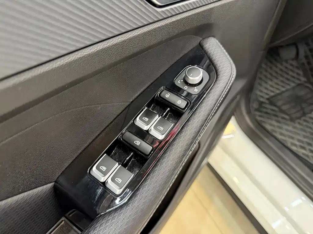 Geely Binrui — миниатюра 13