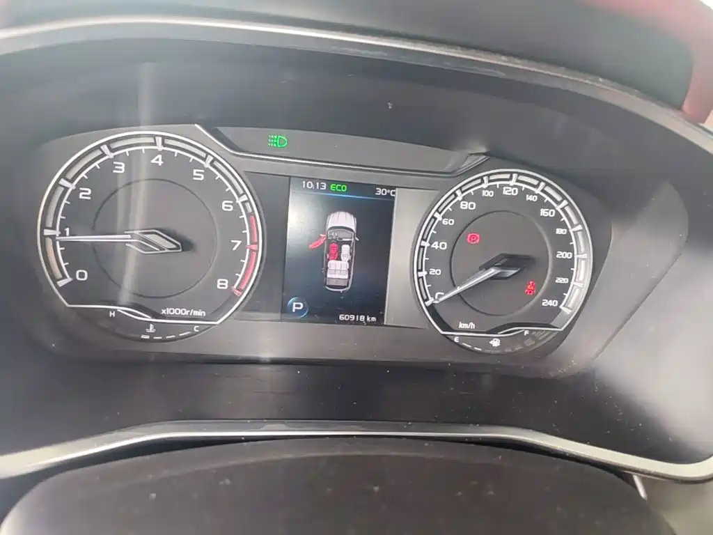Geely Binyue — миниатюра 12