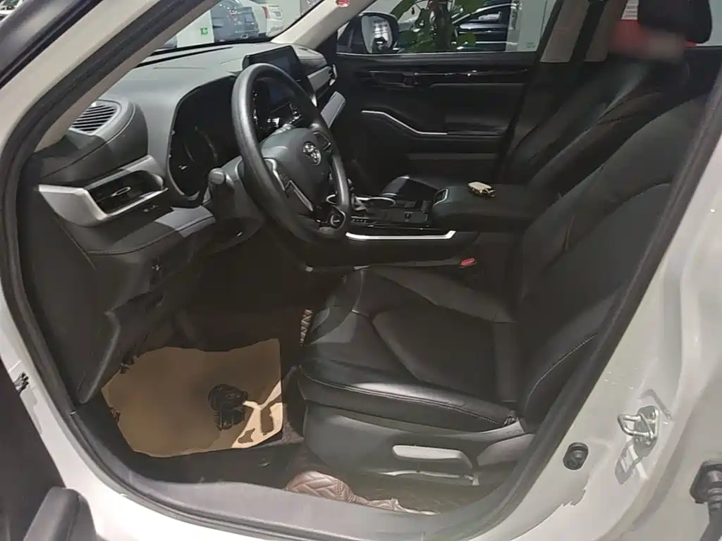 Toyota Highlander — миниатюра 15