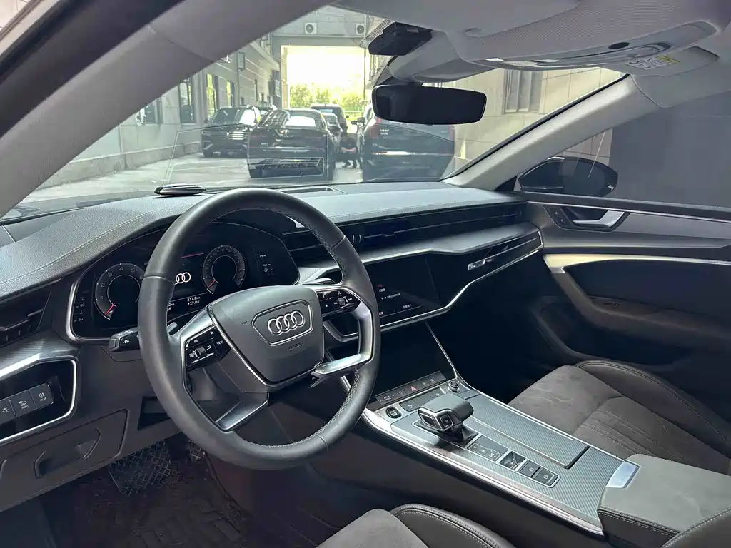 Audi A7L — миниатюра 9