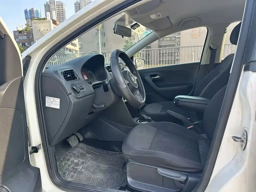 Volkswagen Polo — миниатюра 7