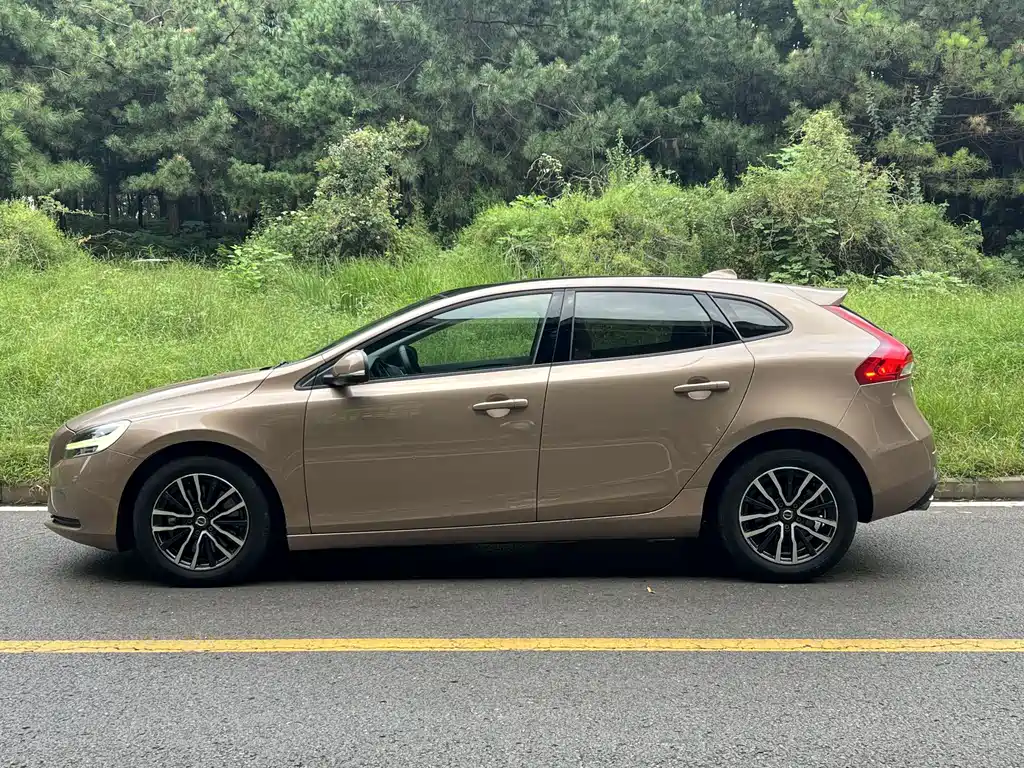 Volvo V40 — миниатюра 3