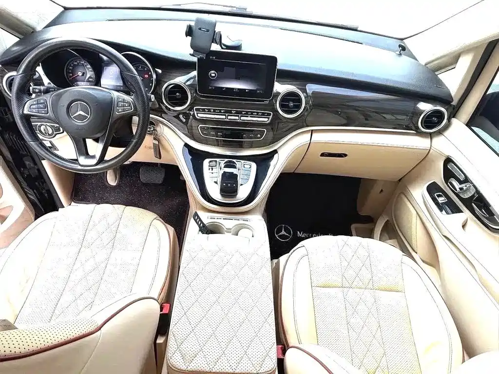 Mercedes-Benz V-Class — миниатюра 7