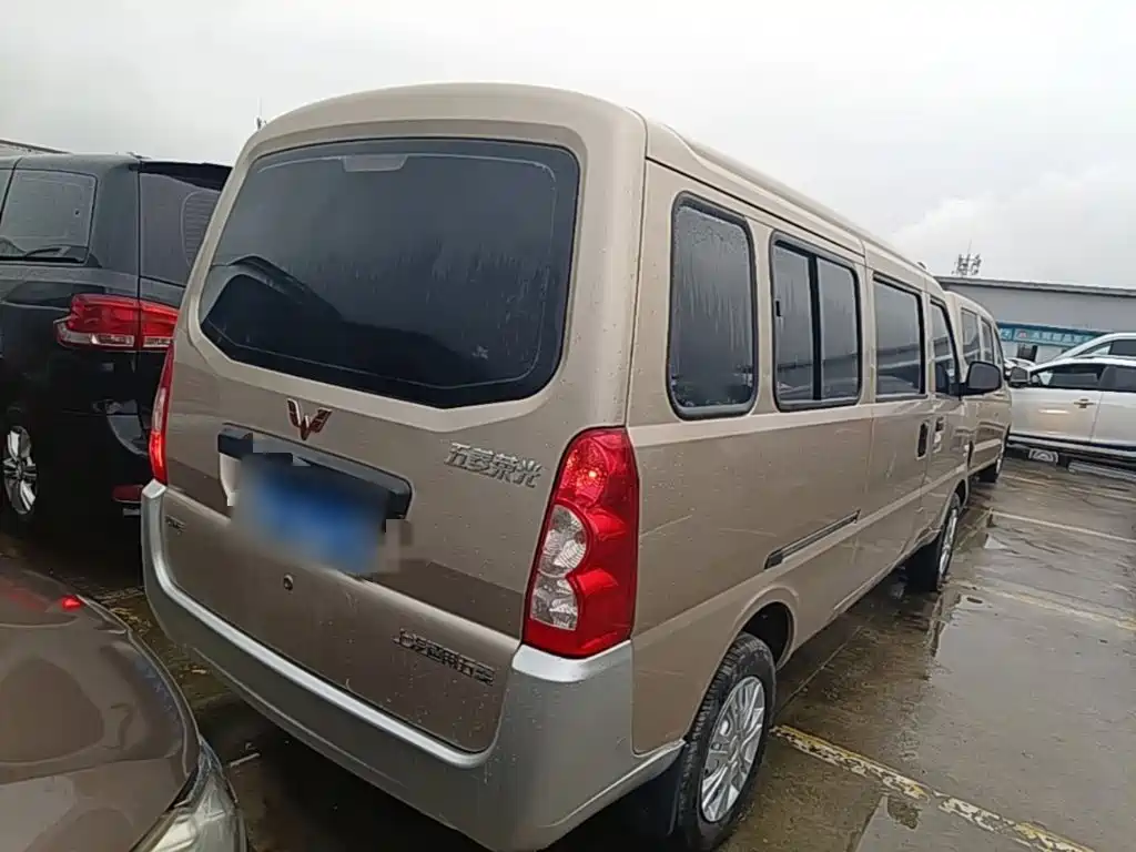 Wuling Rongguang — миниатюра 7