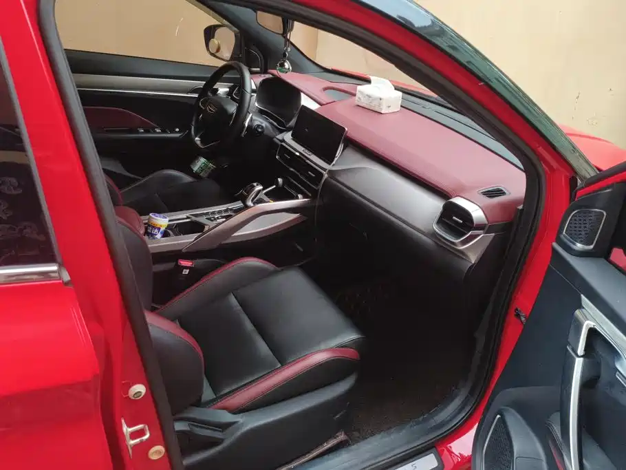 Geely Binyue — миниатюра 8