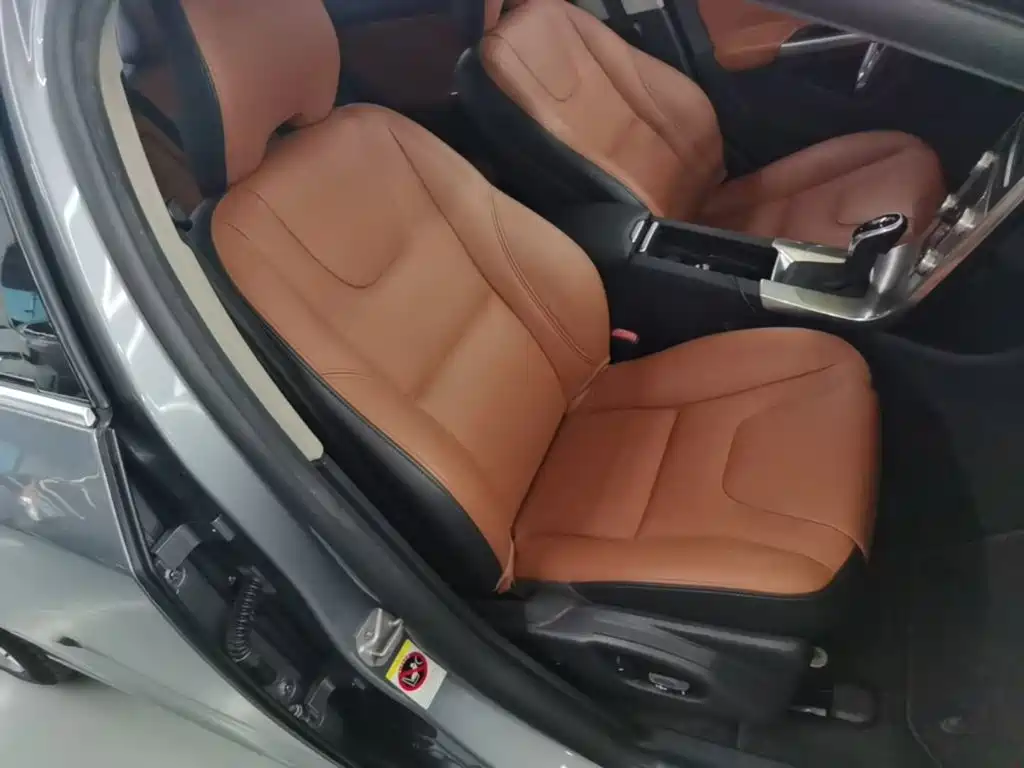 Volvo S60 — миниатюра 25
