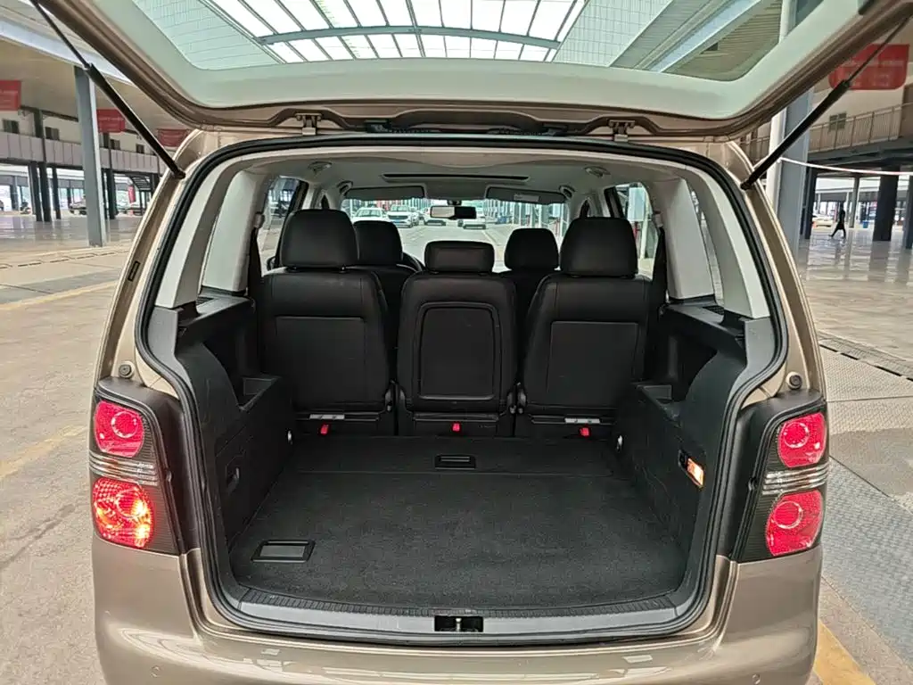 Volkswagen Touran — миниатюра 19