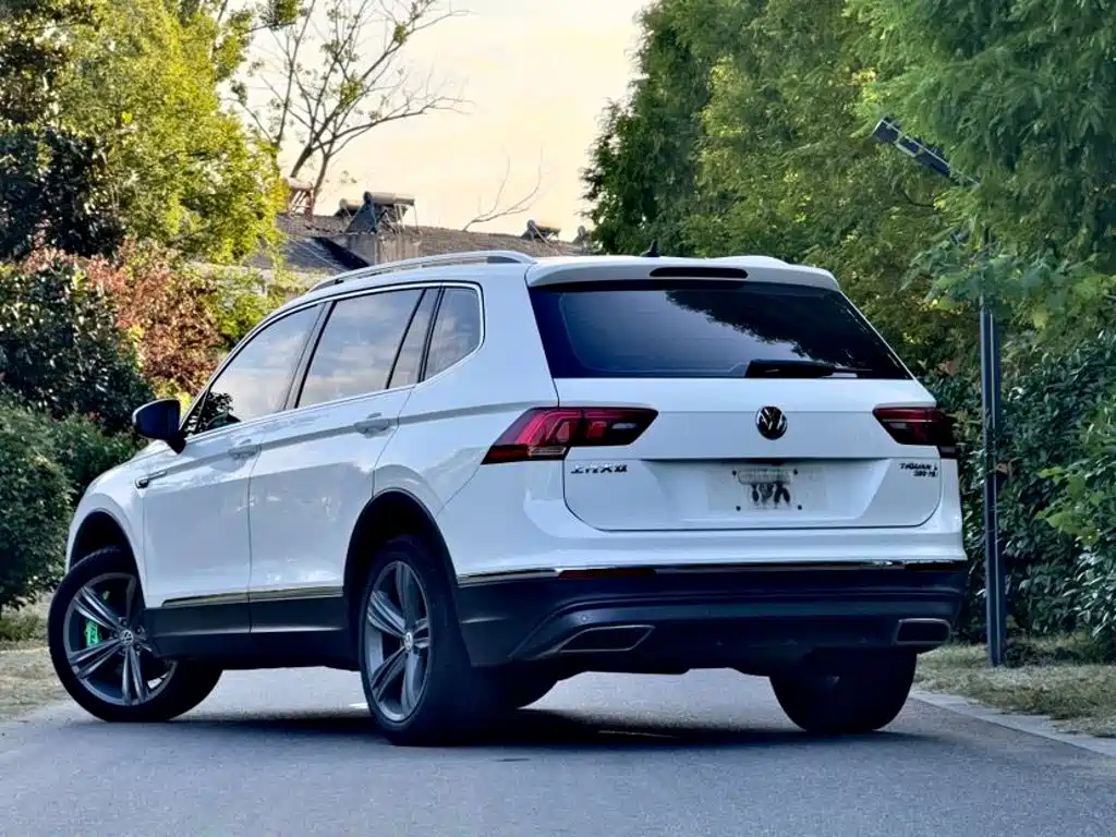 Volkswagen Tiguan L — миниатюра 4