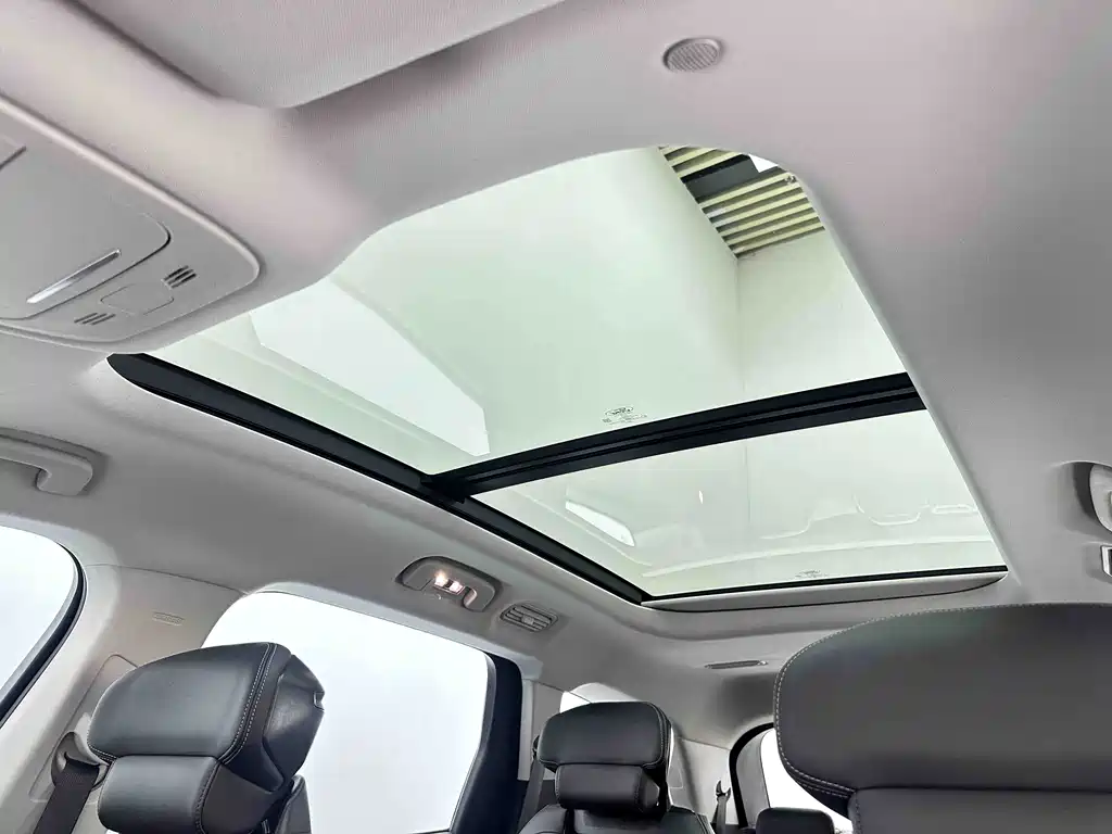 Ford Edge — миниатюра 9