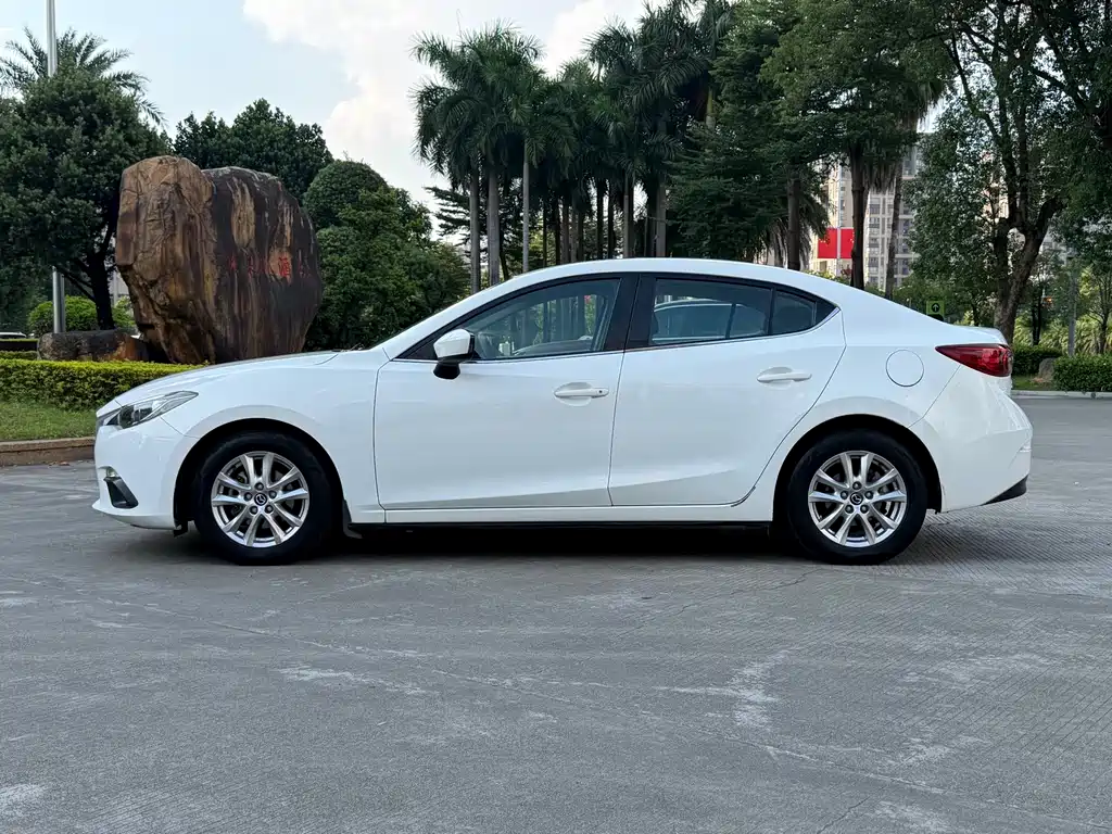 Mazda 3 Axela — миниатюра 4