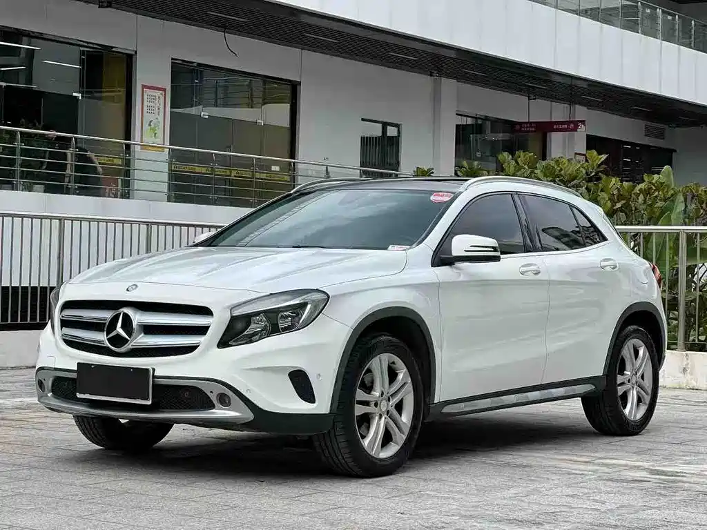 Mercedes-Benz GLA