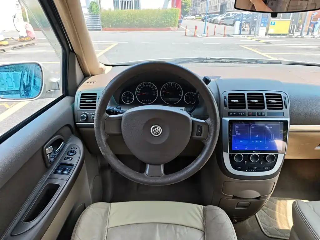 Buick GL8 — миниатюра 18