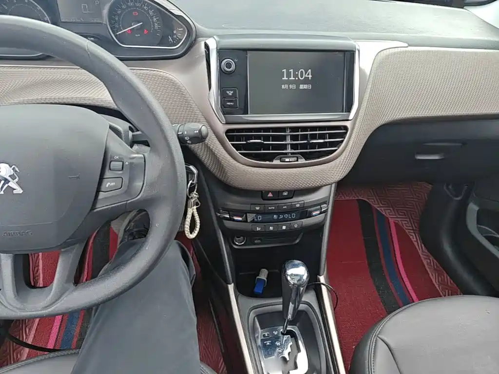 Peugeot 2008 — миниатюра 10