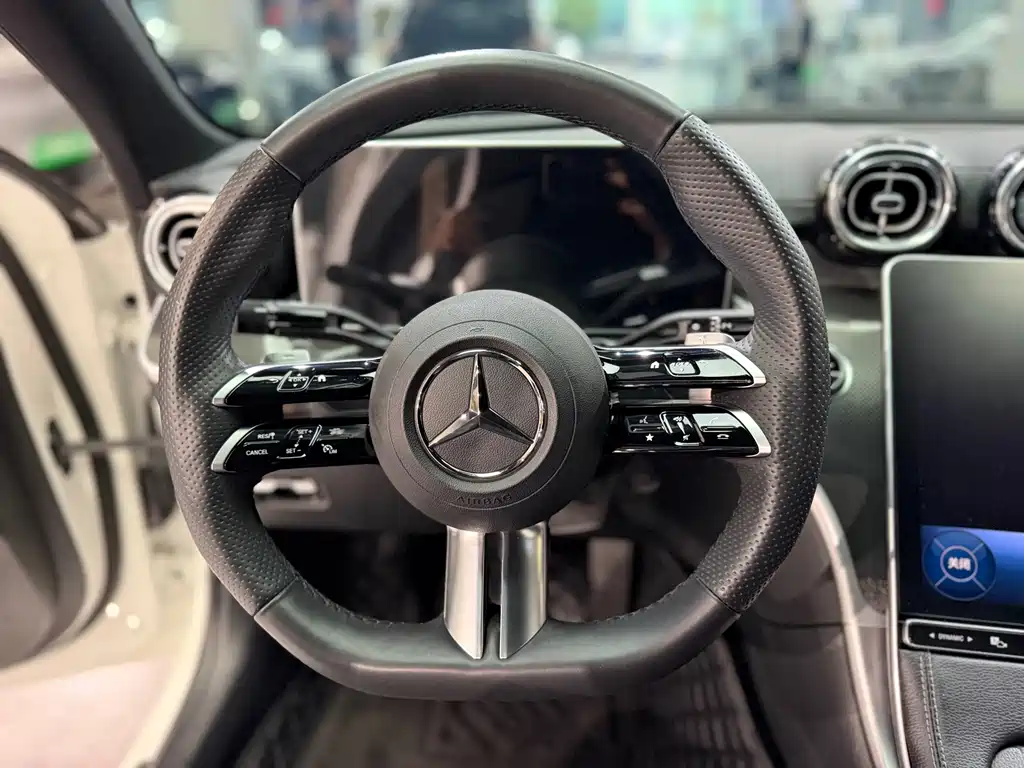 Mercedes-Benz C-Class — миниатюра 7