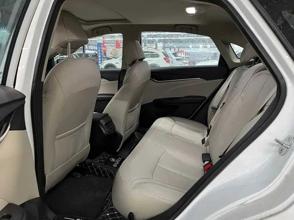 Buick Excelle — миниатюра 8